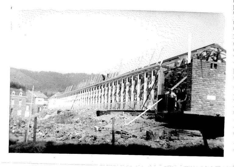 Construction de l'école de l'Etat à Comblain-au-Pont(2).jpg